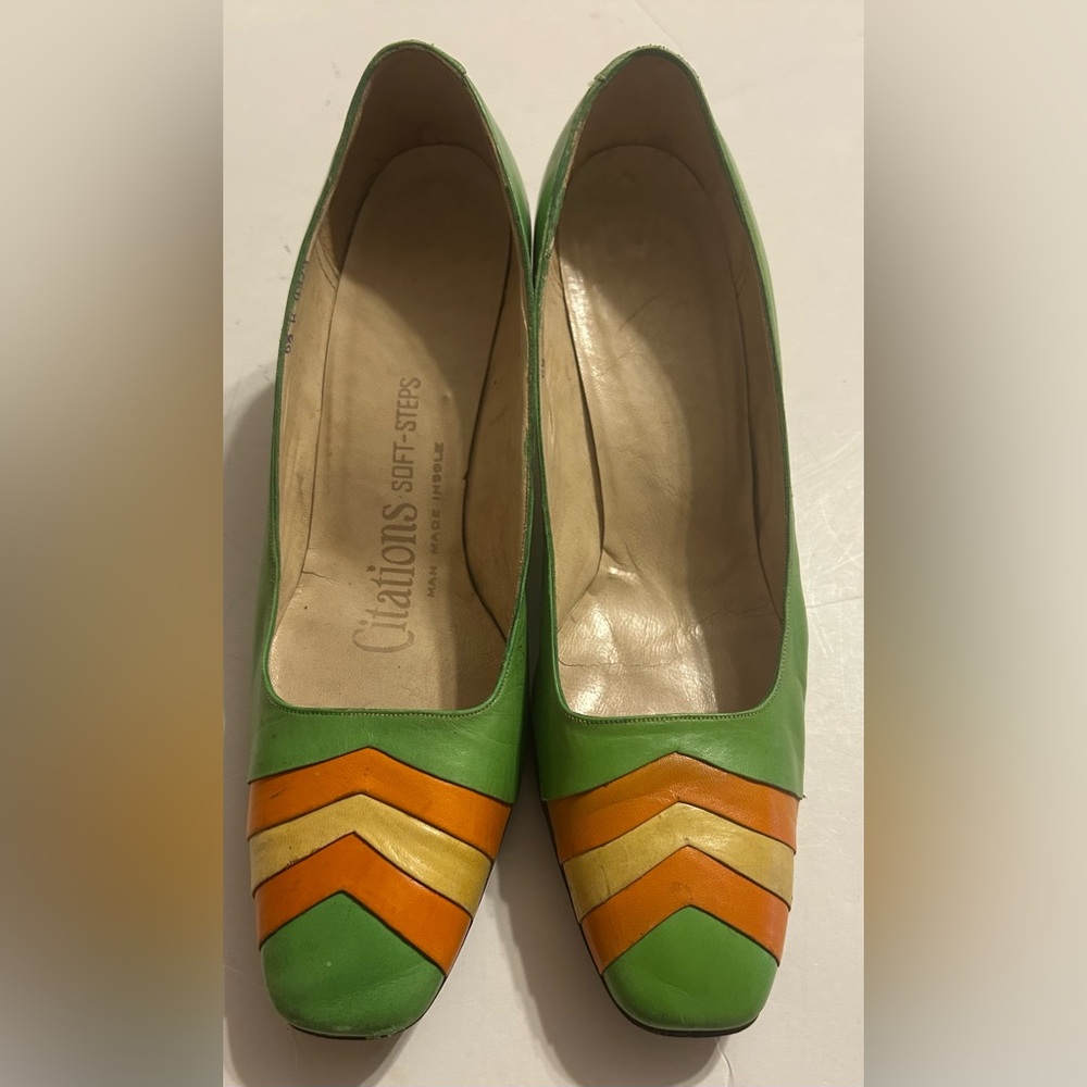 Citations soft step vintage Green. Yellow &
Orange shoes sz 6.5